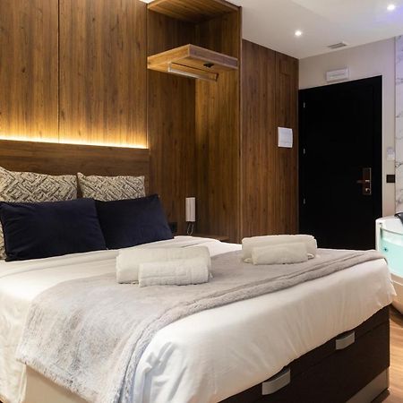 Daos Suites & Terrace מארבלה מראה חיצוני תמונה