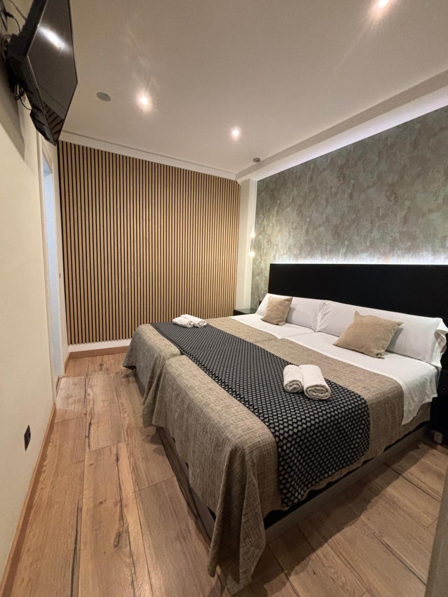 Daos Suites & Terrace מארבלה מראה חיצוני תמונה