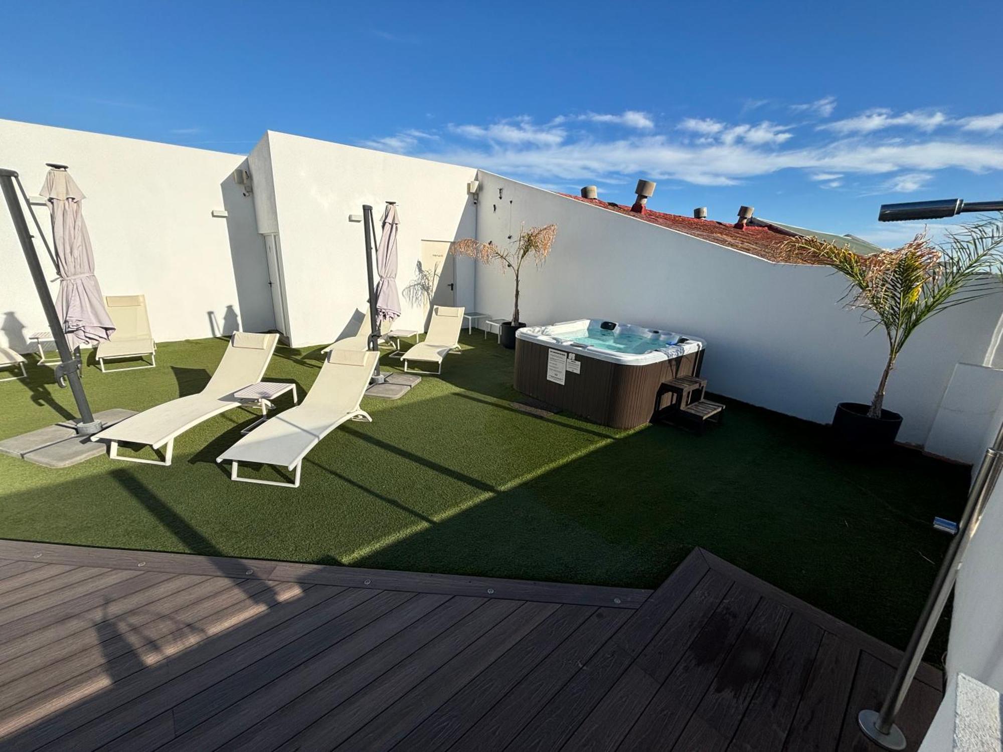 Daos Suites & Terrace מארבלה מראה חיצוני תמונה